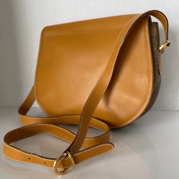 Gucci Vintage Tan dGG Logo MONOGRAM Canvas Leather Crossbody Bag. - Picture 3 of 16